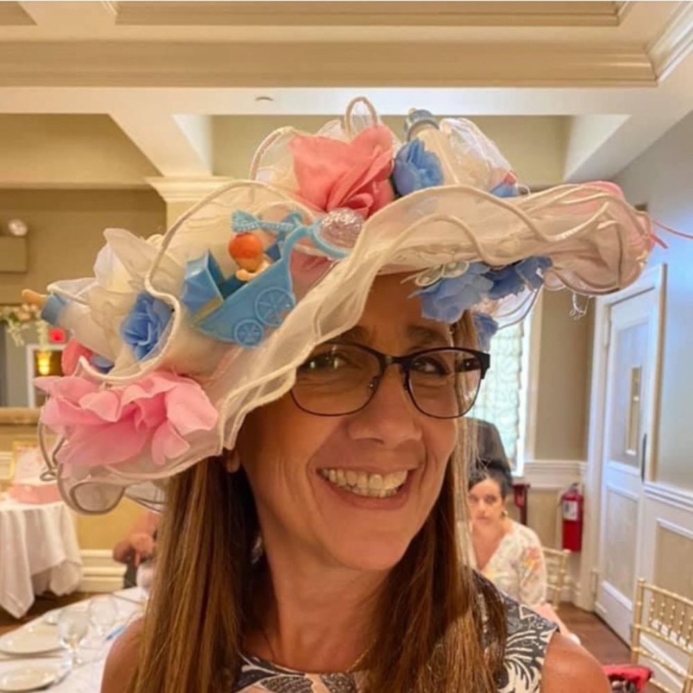boy or girl BABY SHOWER VINTAGE. Hat 🩷💙Plus beautiful porcelain doll 🩷💙 - Picture 3 of 13
